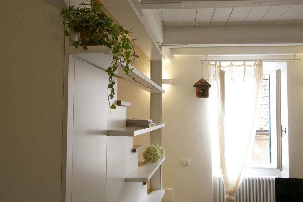 La Colombaia Nel Castello Apartment Bracciano  Phòng bức ảnh