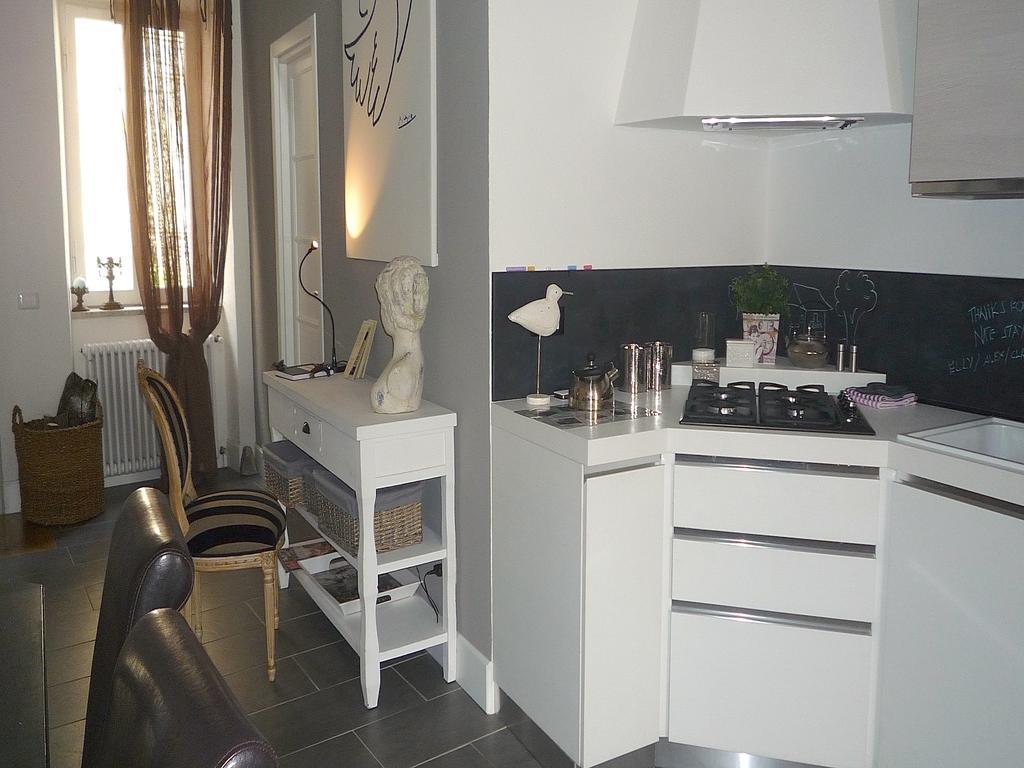 La Colombaia Nel Castello Apartment Bracciano  Phòng bức ảnh
