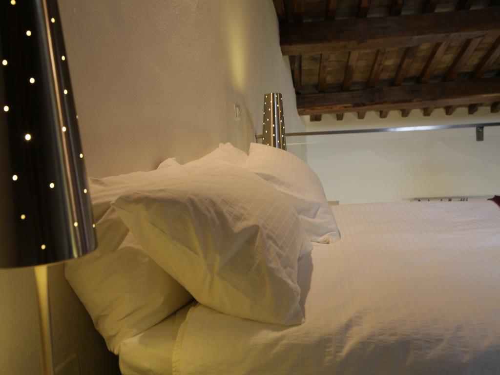 La Colombaia Nel Castello Apartment Bracciano  Phòng bức ảnh